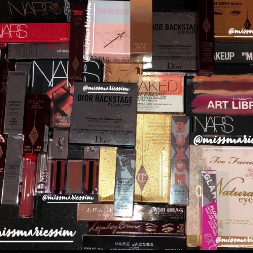 New! ✅ Luxury Makeup mystery box!🌟 - Picture 9 of 16